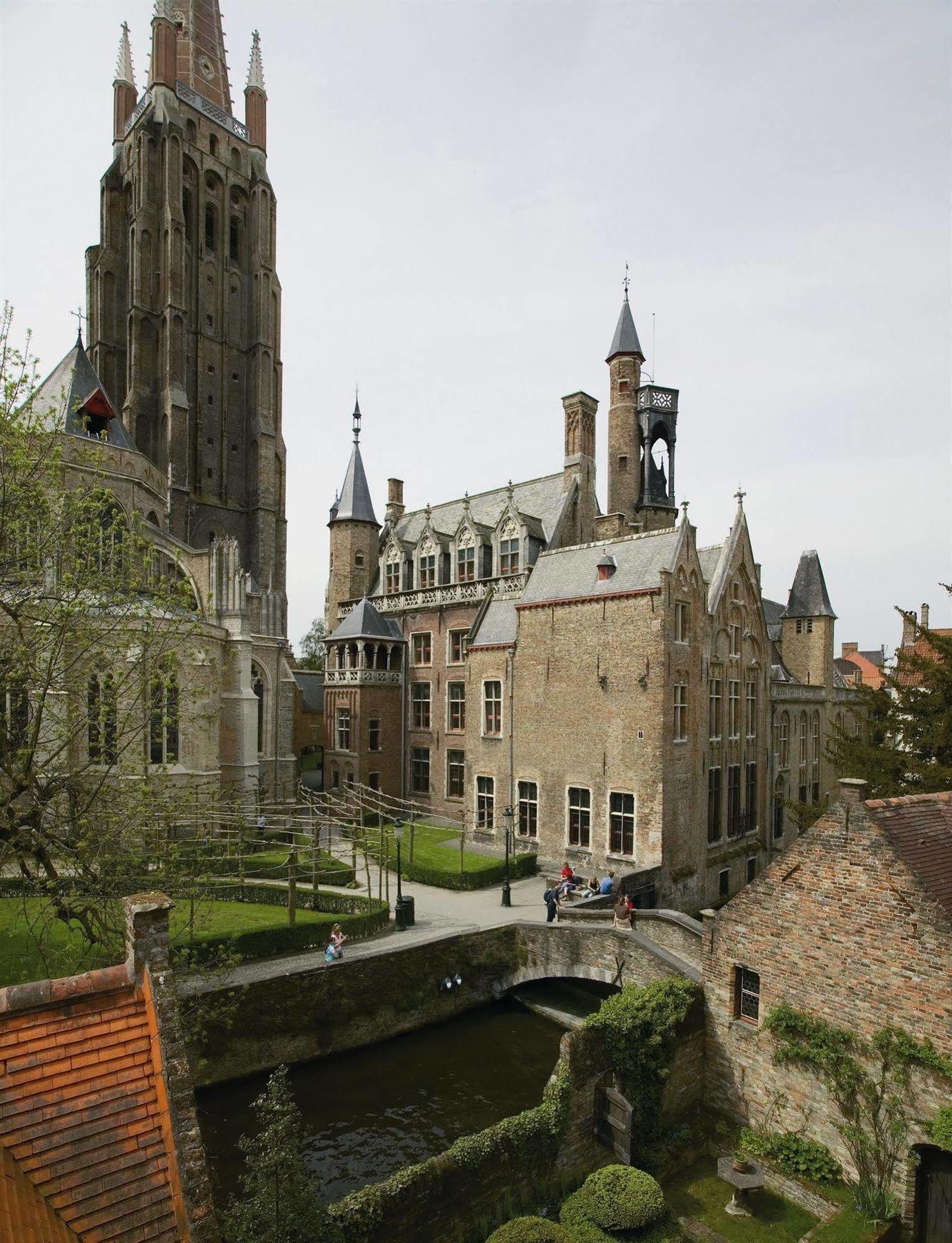 B&B Exclusive Guesthouse Bonifacius Brugge Bagian luar foto